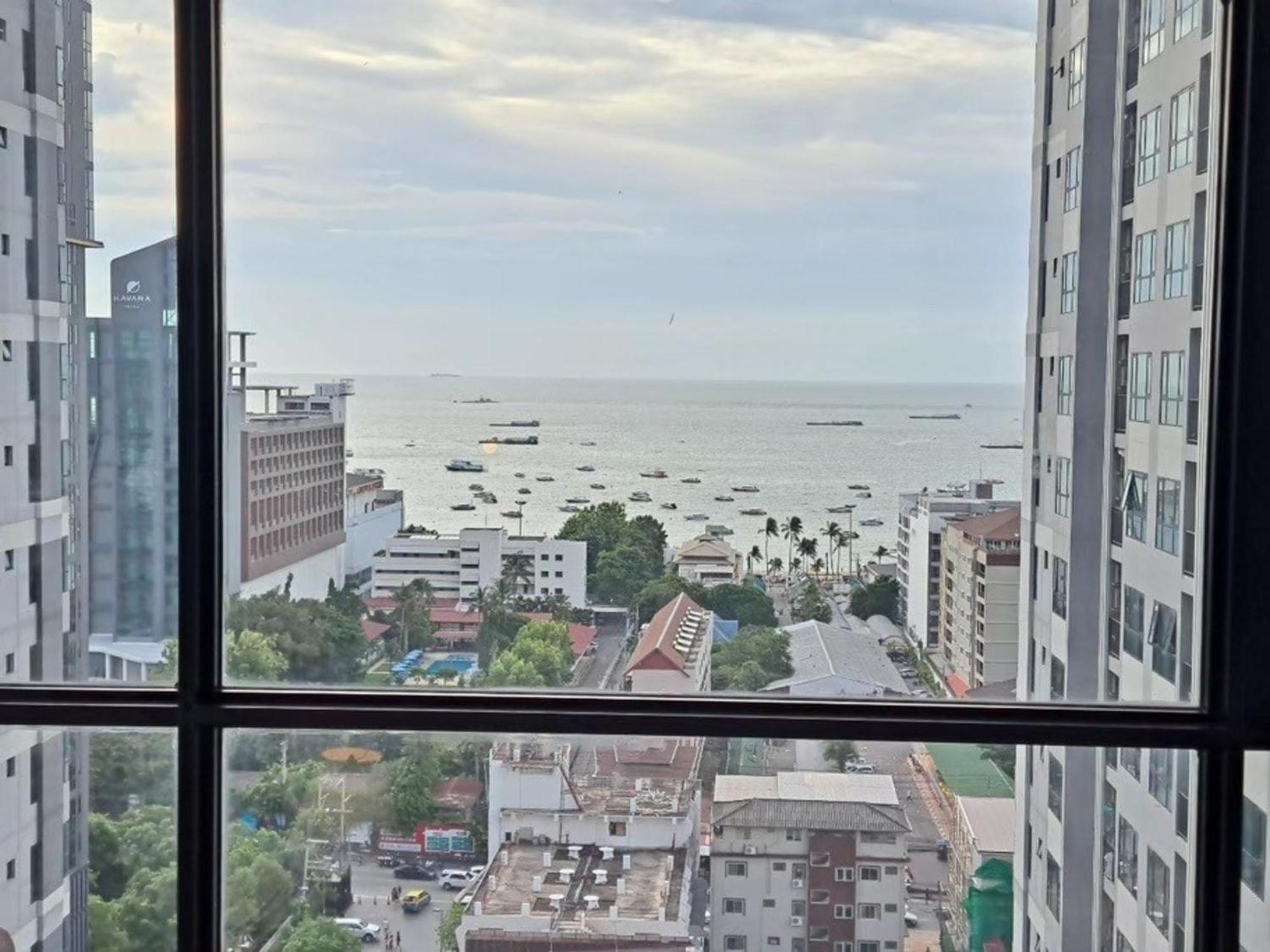 The Base Central Pattaya By Mickey Zewnętrze zdjęcie
