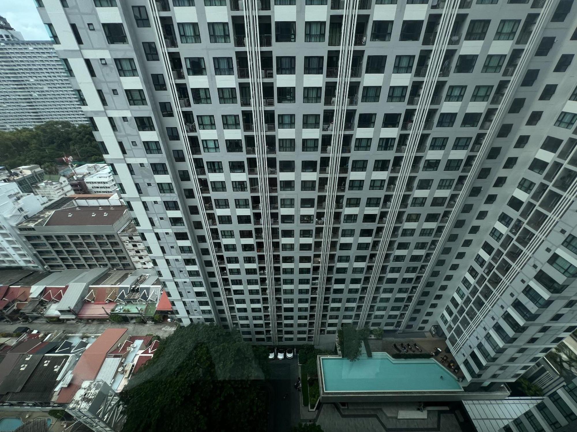 The Base Central Pattaya By Mickey Zewnętrze zdjęcie