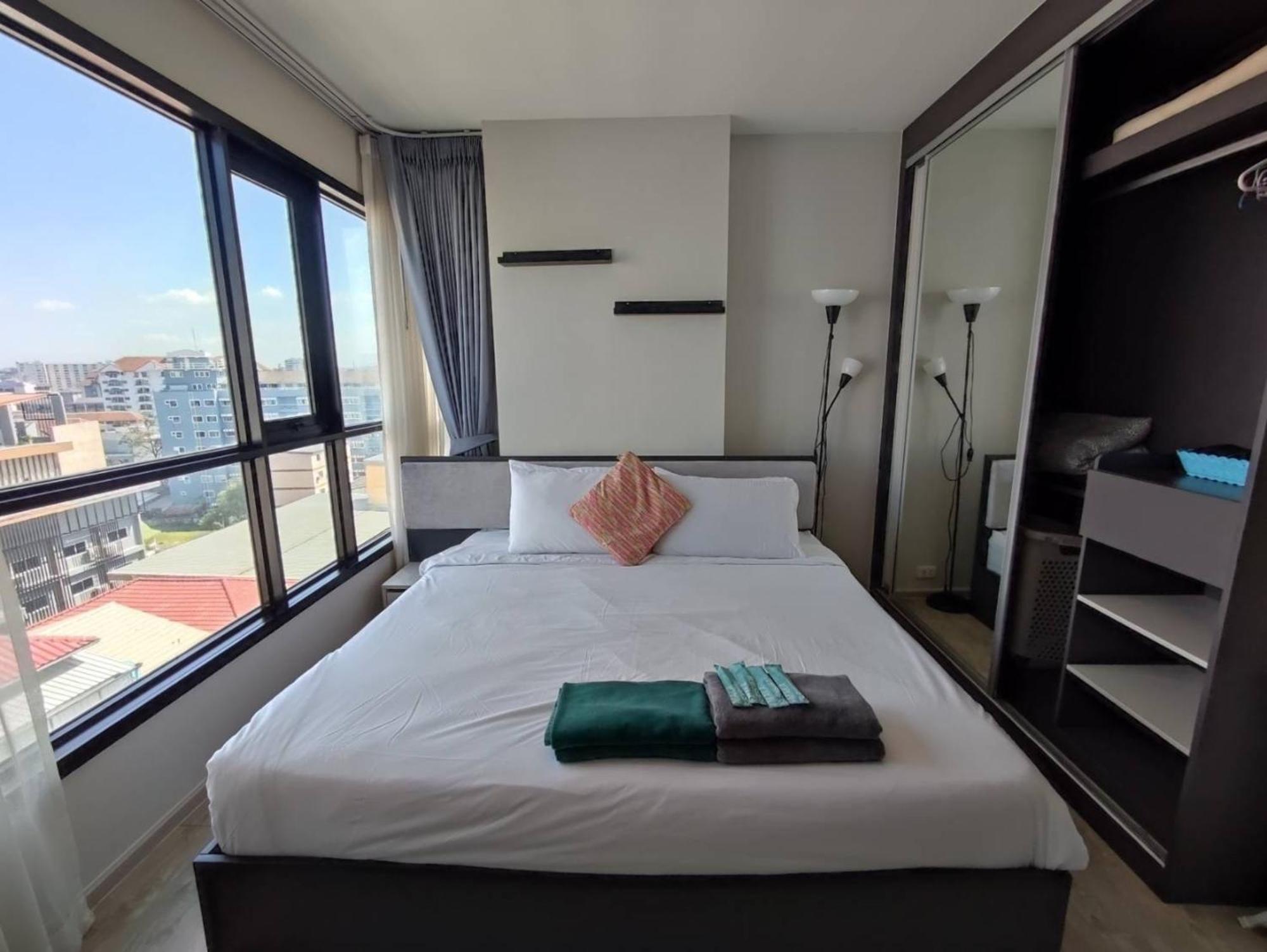 The Base Central Pattaya By Mickey Zewnętrze zdjęcie